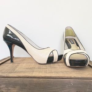 White House Black Market Erin Peep Toe Pumps GUC